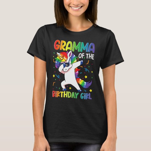 誕生日パーティーのギフトのグラマ女の子ダビング国連 Tシャツ (正面)