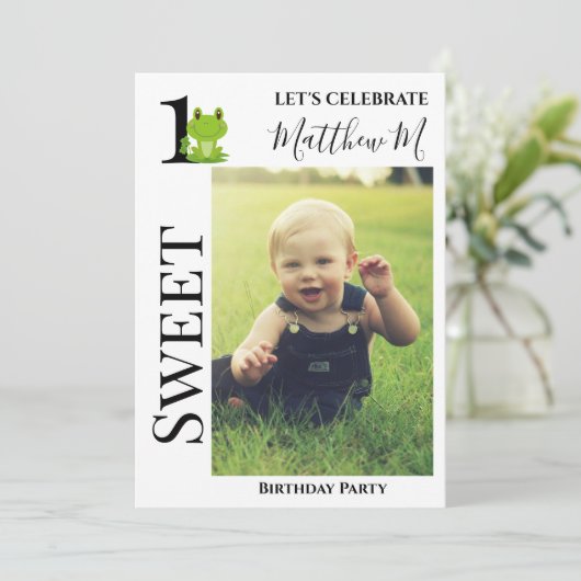 誕生日パーティーのマイルストーン写真 招待状 (スタンド正面)