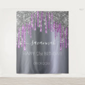 誕生日パーティーの銀の輝きと紫のきらめき グラム タペストリー (正面)