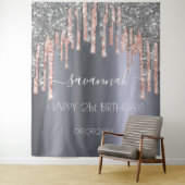 誕生日パーティーの銀の輝きピンクのドリップス タペストリー (インサイチュ)