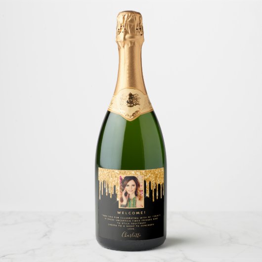 誕生日パーティー写真ブラックグリッター金ゴールドへようこそ スパークリングワインラベル (正面)