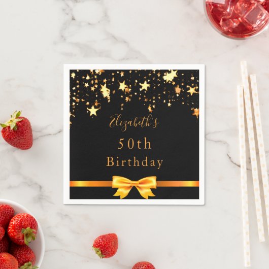 誕生日パーティー黒金ゴールドスターモダンモノグラム スタンダードカクテルナプキン (インサイチュ)