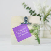 誕生日パーティー – クイーンアンのレースをクリップボードに 招待状 (スタンド正面)