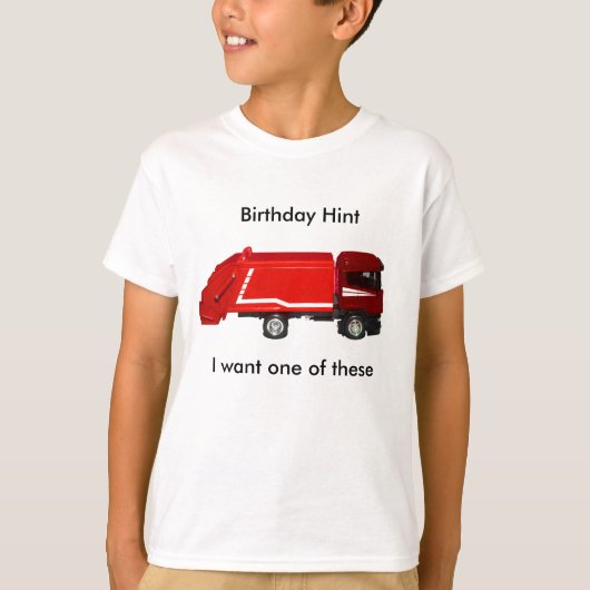 誕生日ヒントTシャツ（6～8歳） Tシャツ (正面)