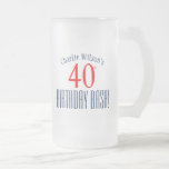 誕生日ビアマグ – 40th Birthday Bash! フロストグラスビールジョッキ<br><div class="desc">この「40歳パーソナライズされたの誕生日バッシュ！」ビールマグと祝あなたの特別な日を掴め！ギフトとして使用するか、パーティーで飲料に利用可能な一部を持つ。名前と年齢（40歳より）とあなたはもしすべてのセットを挿入するに違うは、当社の簡単テンプレートを使用。色は私たちのカラーピッカーで変更され離れる可能性がある – また、このネイビモダンーと赤のデザインで。追加の40th誕生日パーティー供給は、このデザインで利用可能 – 紙プレート、ナプキン、缶クーラー、パーティーエプロンなど。楽しむ!</div>