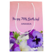 誕生日ピンクパープル赤面花模様名 ミディアムペーパーバッグ (正面)