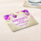 誕生日ピンク金ゴールドバルーン スクエアペーパーコースター (アングル)