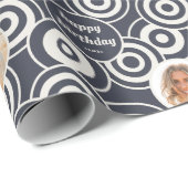 誕生日フォトコラージュレトロサークル濃い灰色 ラッピングペーパー (ロールコーナー)