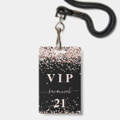 誕生日ブラックバラ金ゴールド赤面グリッターvip バッジ (正面(ネックストラップ付))