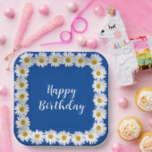 誕生日ホワイト縁どデイジーオンブルー ペーパープレート (パーティー)