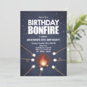 誕生日ボンファイアキャンプアウトクックアウトパーティの招待状 招待状 (スタンド正面)