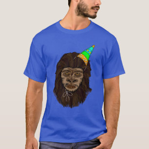 誕生日ボーイビッグフットサスカッチユーモア Tシャツ