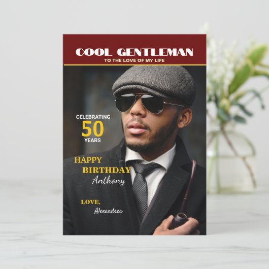 誕生日マガジンのフォトカバーのパーソナライズされたカード (スタンド正面)