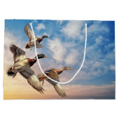 誕生日マ飛んでいるラードダックスサンライズスカイ ラージペーパーバッグ (裏面)