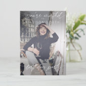 誕生日モダンパーティー手書きスクリプトフォト 招待状 (スタンド正面)