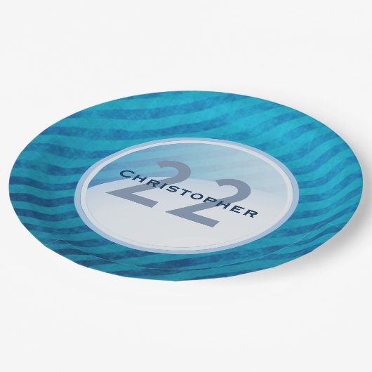 誕生日モノグラム – 青い丸の上の名前と年齢 ペーパープレート (アングル)