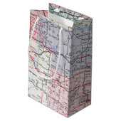 誕生日レッドレトロトラックオンマップ スモールペーパーバッグ (裏面アングル)