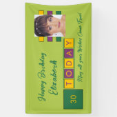 誕生日任意の年齢を追加する写真名グリーンパーティー 横断幕 (縦)