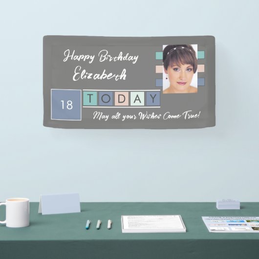 誕生日任意の年齢を追加する写真名グレーピンク 横断幕 (トレードショー)