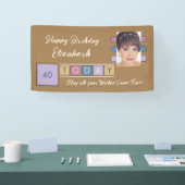 誕生日任意の年齢を追加する写真名ブラウンパーティーバナー 横断幕 (トレードショー)