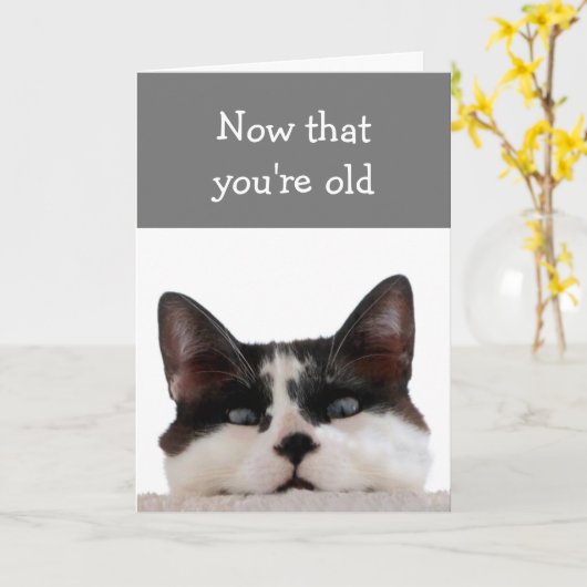 誕生日友達よりも多くの医者おもしろい古いタイマー カード (黄色い花)