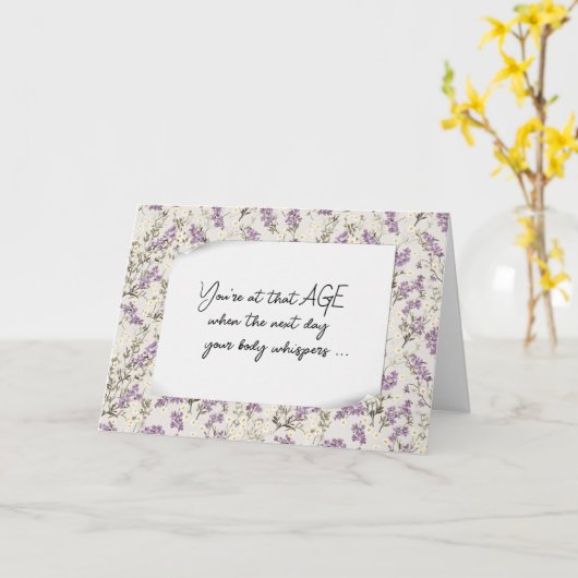 誕生日古いユーモアのラベンダーの花を取得 カード (黄色い花)