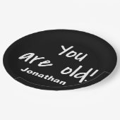 誕生日古い黒いことわざ名パーソナライズ ペーパープレート (アングル)