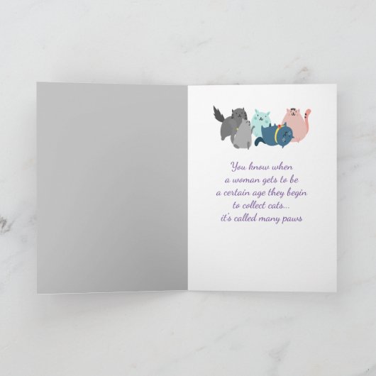 誕生日女性が猫を集める手のユーモアカスタムの種 カード (内部)