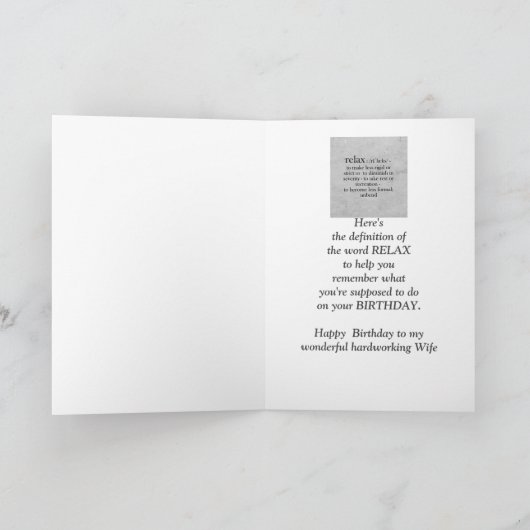 誕生日妻おもしろい犬のユーモアのリラックス定義 カード (内部)