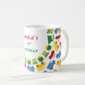 誕生日少年おもちゃカラフル車バスのトラックを列車 コーヒーマグカップ (正面右)