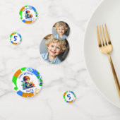 誕生日少年の名前と年齢の写真パーソナライズされた コンフェッティ (グループ)