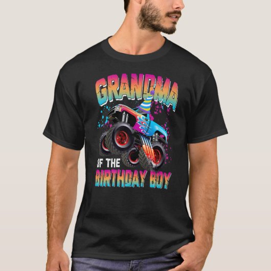 誕生日少年マッチングモンスタートラックのおばあちゃん Tシャツ (正面)