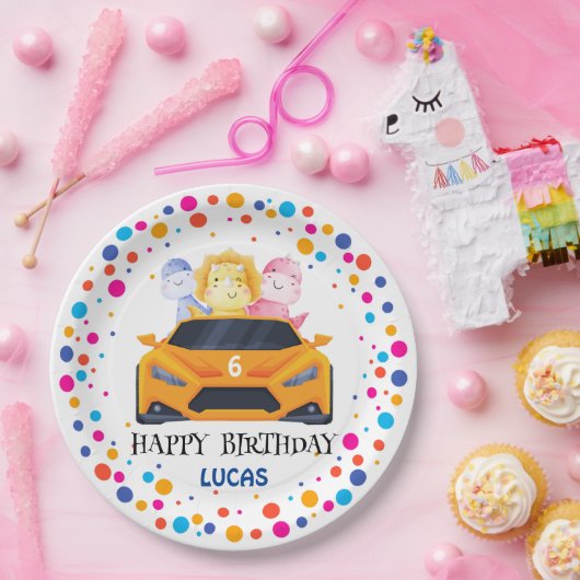誕生日恐竜のレーシングカー少年イエローレーシングキッド ペーパープレート (パーティー)