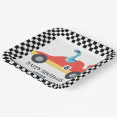 誕生日恐竜のレースカー赤い男の子の名前 ペーパープレート (傾斜あり)