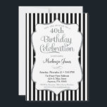 誕生日招待状ブラックシルバーアダルト 招待状<br><div class="desc">白黒のグリッターとシルバーの文字フレームを備えた黒と銀のグレーのエレガントなバースデーパーティーの招待ストライプ。この上品でクラシックの誕生日パーティー招待状のグリッター文字フレームは、浮き上がった外観に影を与え持つのを特徴とする。この青と銀の灰色の招待は必ずあなたの人生の特別な誕生日のスターを喜ばせる。18日20日21日30日35日45日55日65日75日85日95日95日95日100日などマイルストーンの誕生日に最適…どんな年齢でも</div>