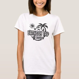 誕生日旅行と熱帯テーマとビーチ Tシャツ