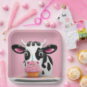 誕生日牛のカップケーキ付きピンク ペーパープレート (パーティー)