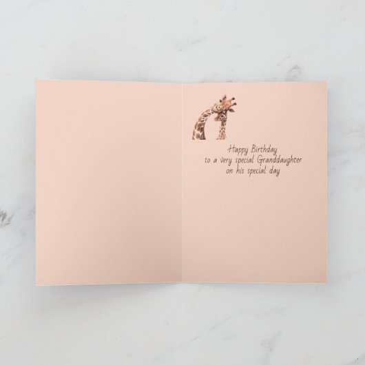 誕生日素晴らし孫娘おもしろいキリン動物 カード (内部)