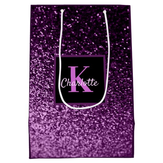 誕生日紫ピンクグリッターモノグラム ミディアムペーパーバッグ (裏面)