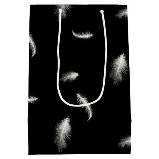 誕生日羽毛オンブラックミディアム抱き枕 ミディアムペーパーバッグ (裏面)