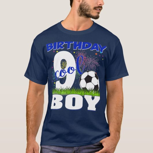 誕生日誕生日クール9年サッカー少年 Tシャツ (正面)