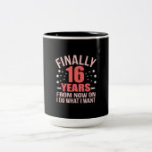 誕生日贈与 |いよいよ16歳 ツートーンマグカップ (中央)