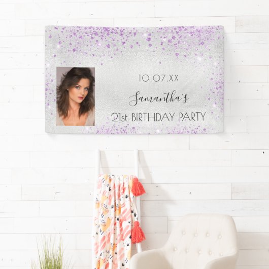 誕生日銀紫色グリッターモノグラム 横断幕 (インサイチュ)