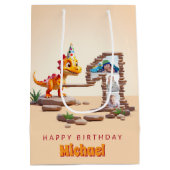 誕生日1回目のビッグナンバー写真 | リトルディノドラゴン ミディアムペーパーバッグ (裏面)