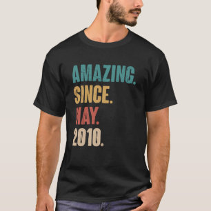 誕生日13th飾り2010年5月から素晴らしい tシャツ