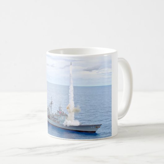 誘導ミサイル巡洋艦 – CG-63マグカップ コーヒーマグカップ (正面右)