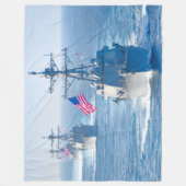 誘導ミサイル駆逐艦 – DDG-102 フリースブランケット (正面)