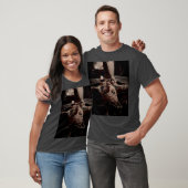 誘惑的な目T型 Tシャツ (ユニセックス)