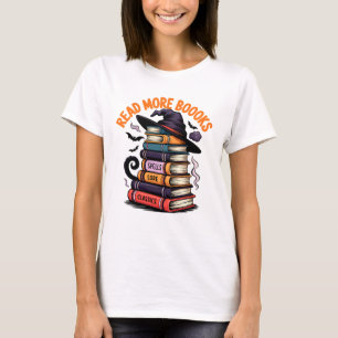 読おもしろいWitchハット不気味本スタック Tシャツ