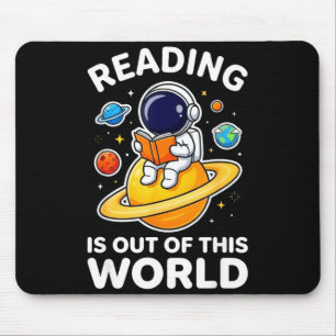 読書は宇宙の果てしなく面白い本を読むこと マウスパッド